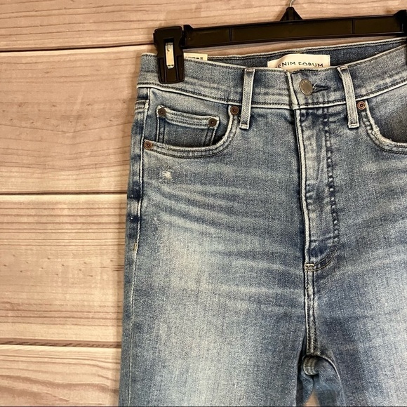 Aritzia Denim Forum the Lola High Rise Skinny Crop Distressed Jeans - Picture 4 of 11